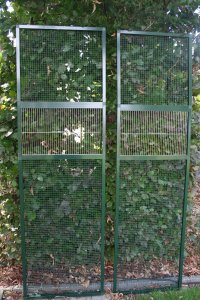 deur in groen alu met uitneembaar front